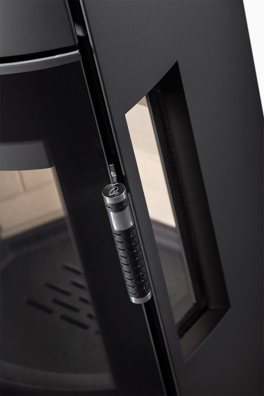 Fotografie hierro_h_3s_se_keramik_kaminofen_storch_kamine_detail_03.jpg