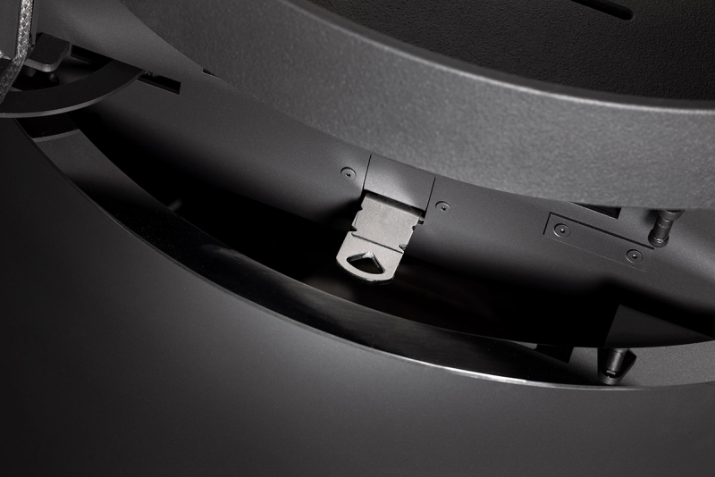 Fotografie hierro_h_3s_se_keramik_kaminofen_storch_kamine_detail_07.jpg