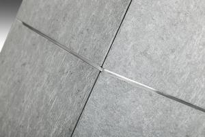 Fotografie noblesse_20_se_storch_design_kamine_serpentino_gestrahlt_detail_f2.jpg